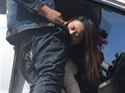 Amantes chineses ao ar livre sexo intenso no carro