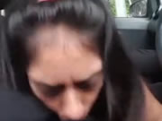 Garota indiana dando Bj no carro